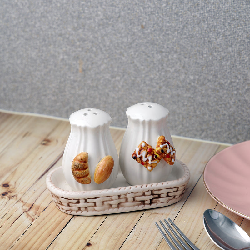 Cookies And Croissants Design Salt And Pepper Set With Tray