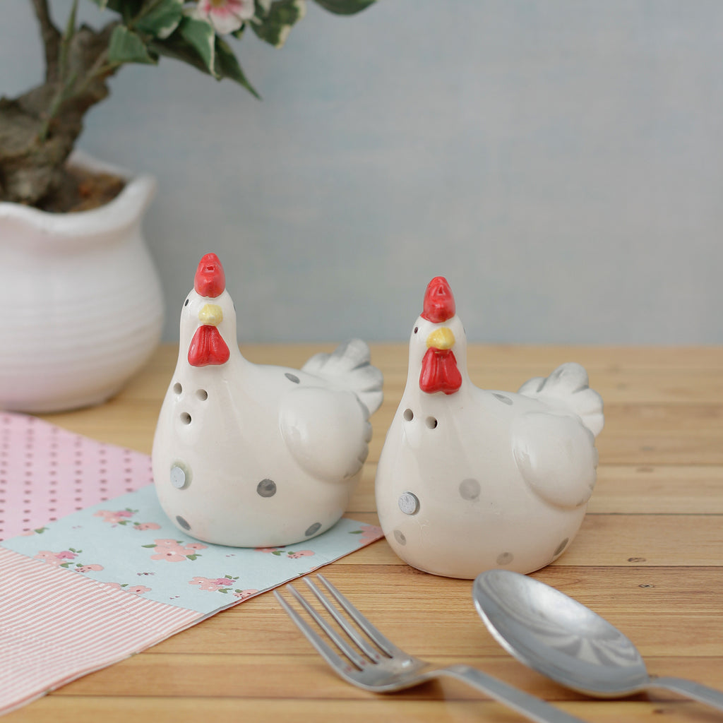 White Hens Salt and Pepper Set