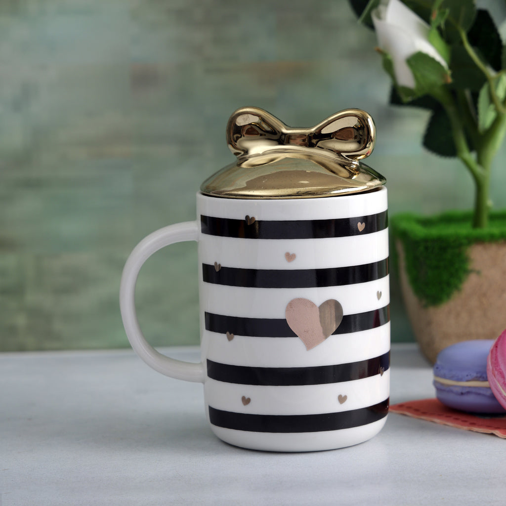 Cute Striped Mug with Bow Lid - Black/Heart